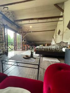 unique room with great view in a former old barn à Troche