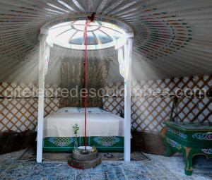 YURT in beautiful nature with a lot of privacy à Troche