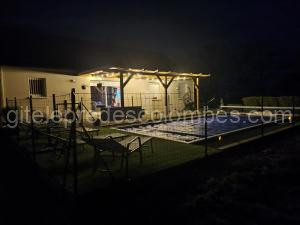 Maison avec piscine à Troche